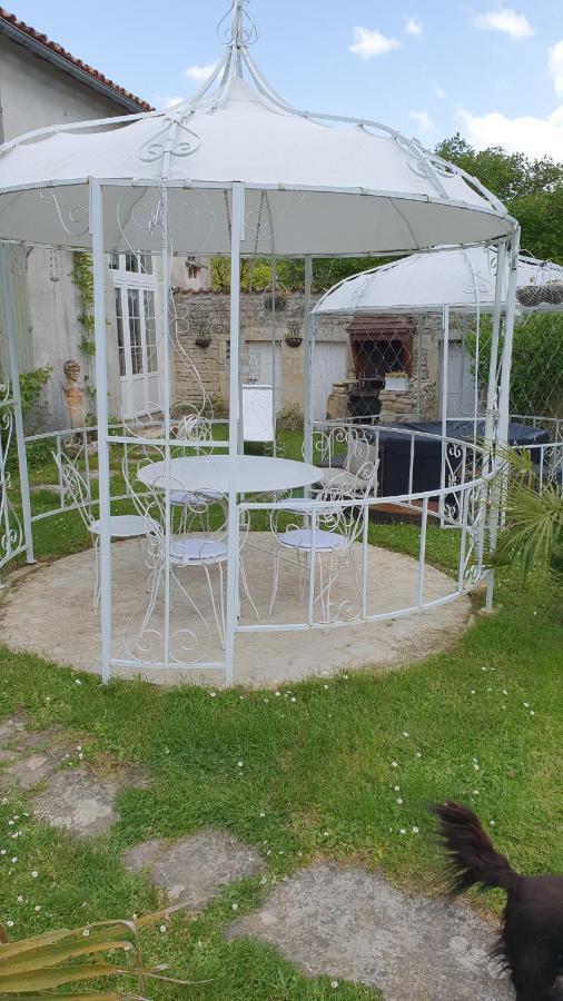 Ferienwohnung Chez Martine Hanc Exterior foto